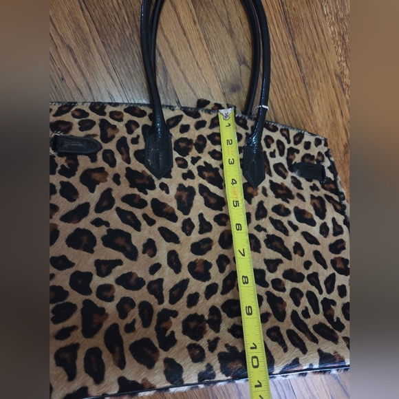 Mottini Leopard Print Leather Handbag - Picture 7 of 15